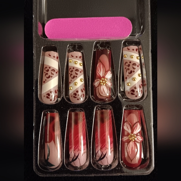 Finer than Wine LLC Other - Floral & Leopard Accent Press-On Nails in Mauve and Burgundy